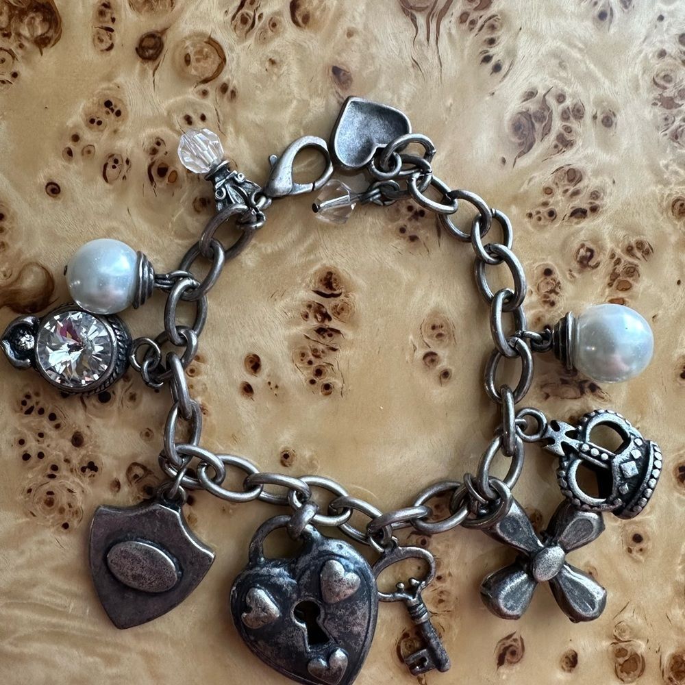 Chunky Loaded Silver Tone heart crystal lock crown pearl Charm Bracelet